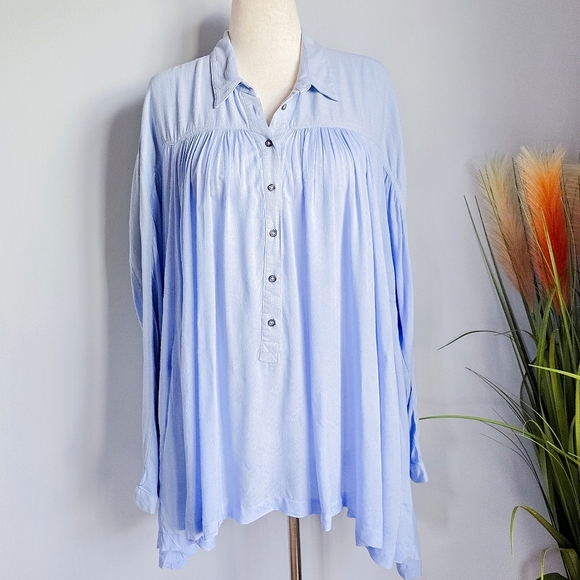 Free People Lovely Day Blue Oversized Jacquard Button Pocket Top, Size Large - Picture 2 of 15